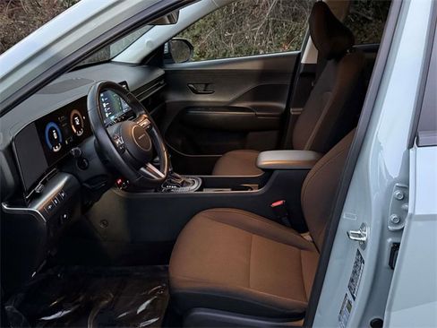Used 2024 Hyundai Kona SEL image 8