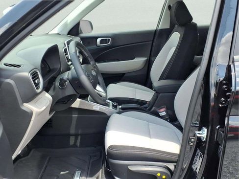 New 2026 Hyundai Venue SEL FWD image 10