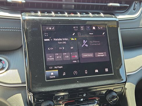 Used 2025 Jeep Grand Cherokee L Altitude AWD/4WD image 19
