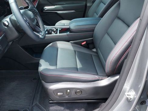 Used 2025 Chevrolet Traverse Z71 w/ Driver Confidence Package image 18