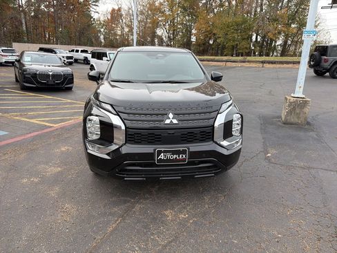 Used 2024 Mitsubishi Outlander SE Black Edition image 7