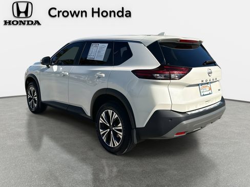 Used 2023 Nissan Rogue SV image 5