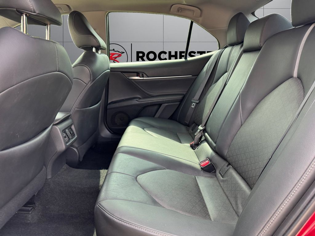 Certified 2018 Toyota Camry XSE FWD image 16