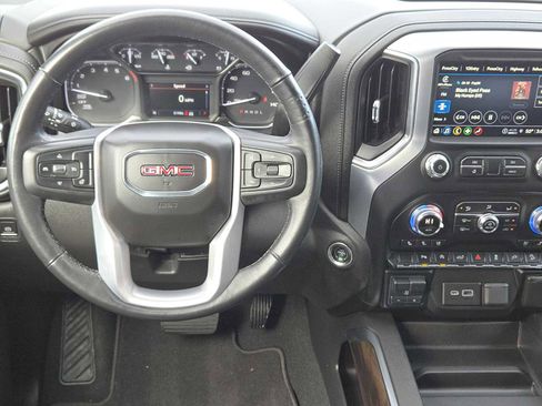 Used 2021 GMC Sierra 1500 SLT image 25