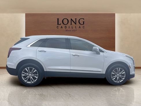 Used 2022 Cadillac XT5 Premium Luxury w/ Technology Package image 4