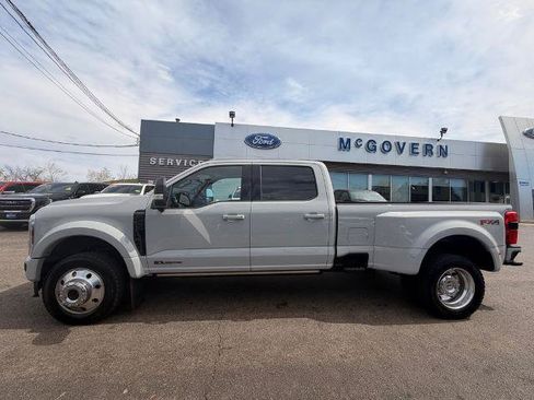 Certified 2025 Ford F450 Platinum w/ FX4 Off-Road Package AWD/4WD image 4