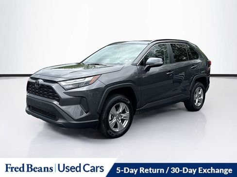 Used 2025 Toyota RAV4 XLE AWD/4WD image 3
