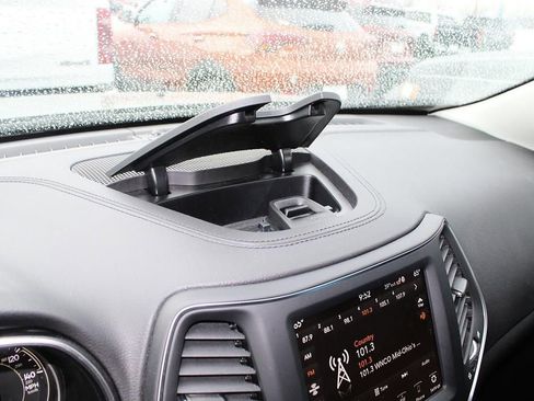 Used 2023 Jeep Cherokee Altitude Lux AWD/4WD image 25