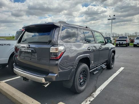 Used 2018 Toyota 4Runner TRD Off-Road Premium image 4