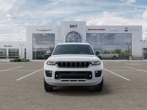 New 2025 Jeep Grand Cherokee Overland AWD/4WD image 6