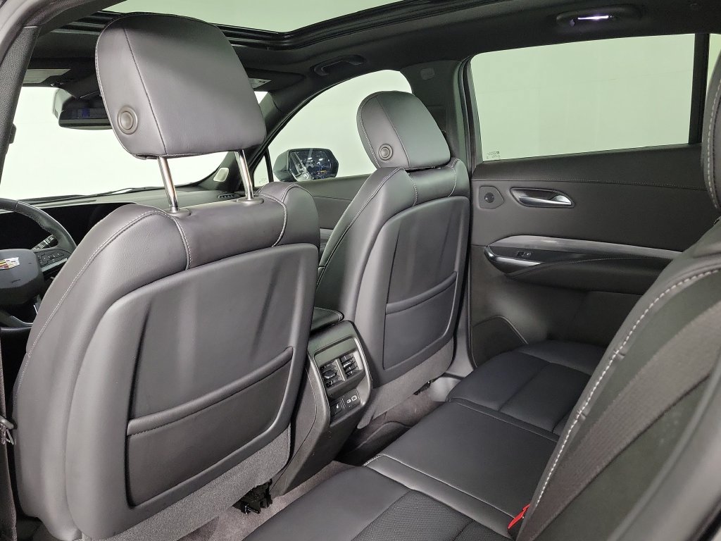 Used 2024 Cadillac XT4 Premium Luxury FWD image 13