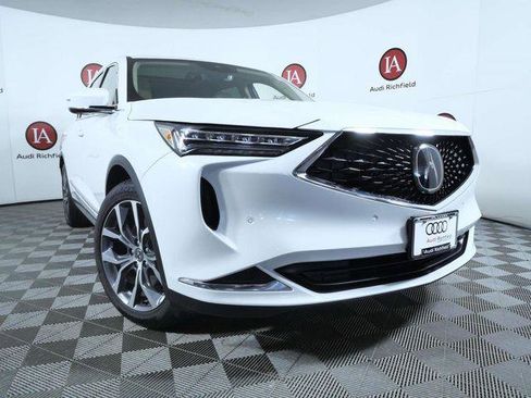 Used 2024 Acura MDX SH-AWD w/ Technology Package image 2