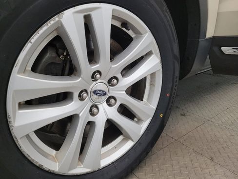 Used 2018 Ford Explorer XLT w/ Equipment Group 202A image 31