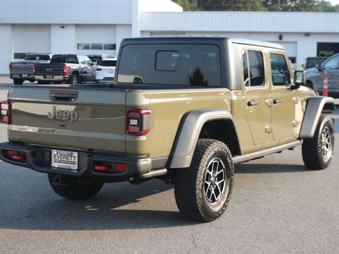 Used 2025 Jeep Gladiator Rubicon w/ Convenience Group AWD/4WD image 7