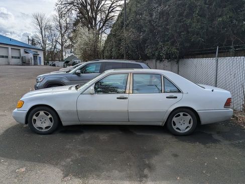Used 1992 Mercedes-Benz 600 SEL image 2