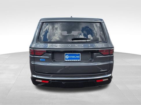 Used 2023 Jeep Wagoneer Series II RWD image 8