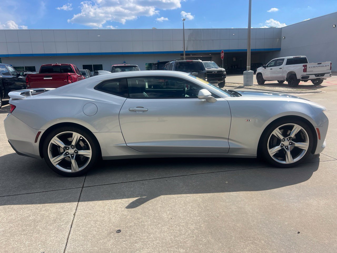 Used 2018 Chevrolet Camaro SS RWD image 8