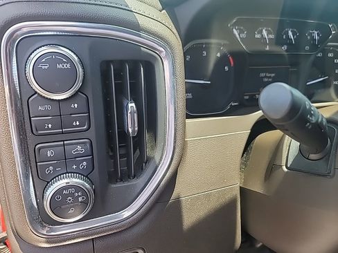 Used 2023 GMC Sierra 2500 SLT w/ SLT Convenience Package AWD/4WD image 23
