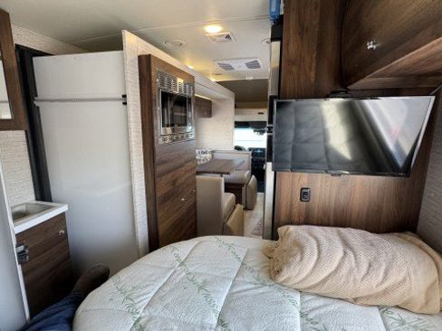 Used 2021 Mercedes-Benz Sprinter 3500 image 14