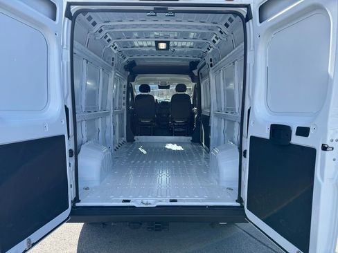 New 2026 RAM ProMaster 2500 w/ Convenience Group image 7