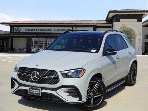 Used 2025 Mercedes-Benz GLE 450 4MATIC image 1