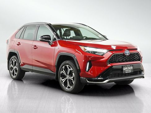 Used 2024 Toyota RAV4 XSE w/ Weather Package AWD/4WD image 7