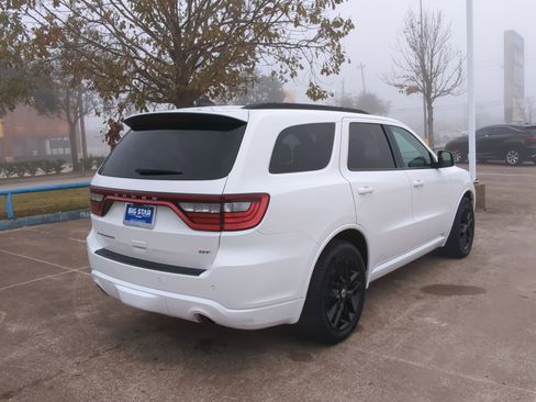 Used 2024 Dodge Durango GT image 3