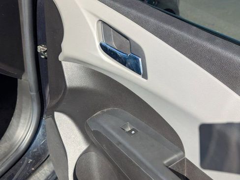 Used 2015 Chevrolet Sonic LTZ image 33