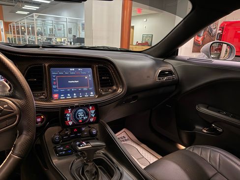 Used 2020 Dodge Challenger SRT Hellcat Redeye image 39