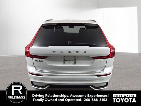 Used 2022 Volvo XC60 T8 R-Design w/ Advanced Package AWD/4WD image 9