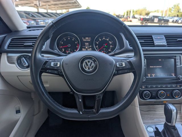 Used 2018 Volkswagen Passat 2.0T SE FWD image 23