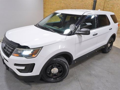 Used 2017 Ford Explorer 4WD Police Interceptor image 2