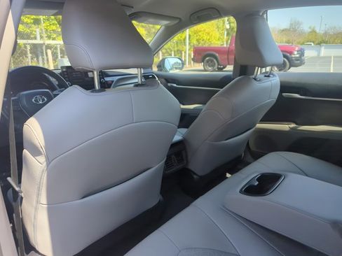 Used 2024 Toyota Camry XSE image 19