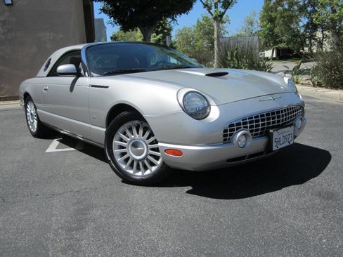 Used 2004 Ford Thunderbird Deluxe image 1