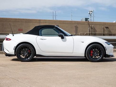 Used 2017 MAZDA MX-5 Miata Club w/ Brembo/BBS Package image 35