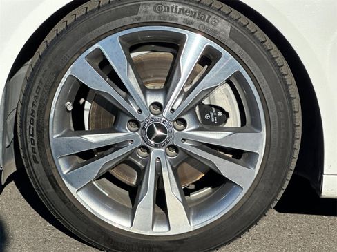 Used 2018 Mercedes-Benz C 300 Sedan image 30