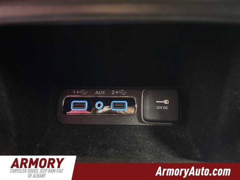 Used 2018 Jeep Grand Cherokee Limited image 21