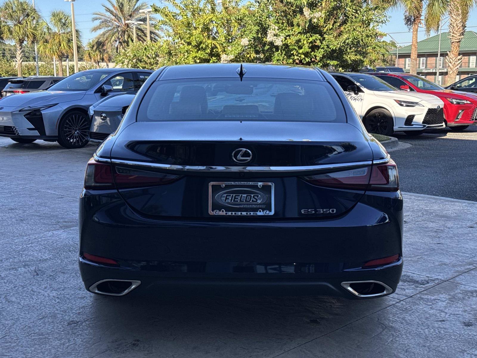 Used 2025 Lexus ES 350 w/ Premium Package FWD image 4