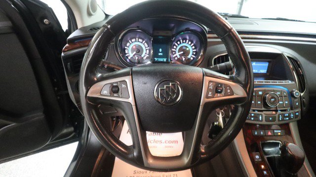 Used 2011 Buick LaCrosse CXL FWD image 17