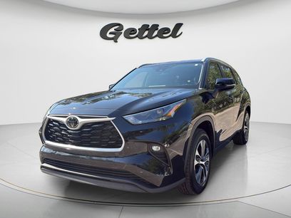 Used 2023 Toyota Highlander XLE