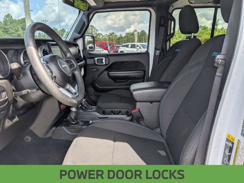 Used 2023 Jeep Wrangler Unlimited Rubicon 4xe AWD/4WD image 16
