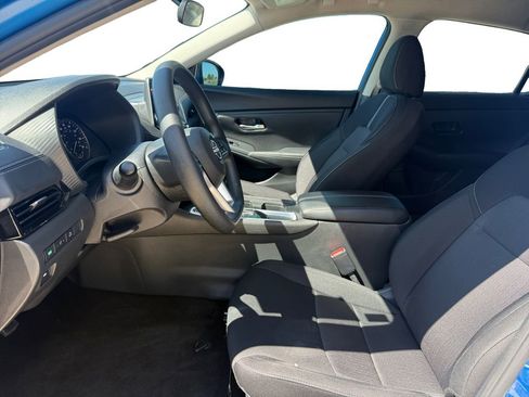 Used 2025 Nissan Sentra SV FWD image 10