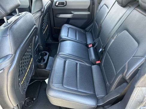 Used 2023 Ford Bronco Badlands w/ Sasquatch Package image 25