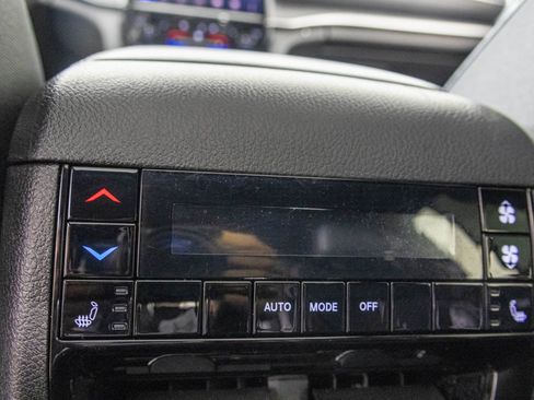 Used 2024 Jeep Grand Cherokee L Limited w/ Luxury Tech Group II image 44