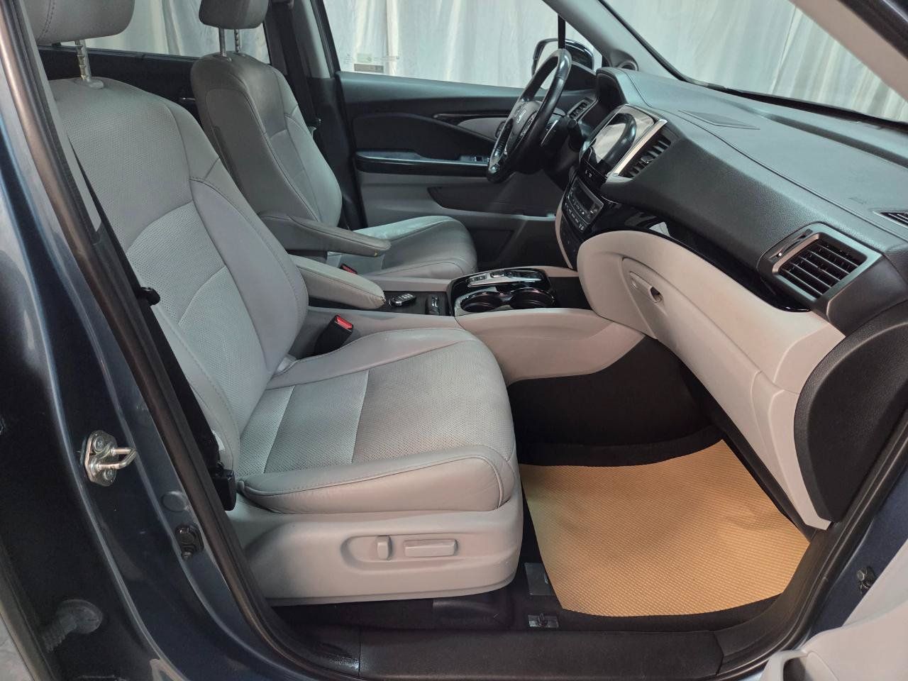 Used 2018 Honda Pilot Elite image 13