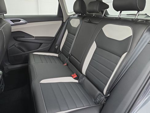 New 2026 Volkswagen Taos SEL image 13