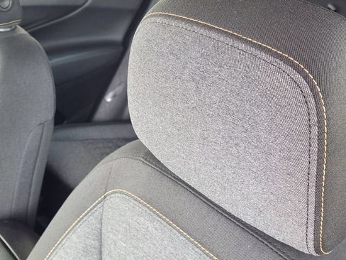 Used 2022 Chevrolet Equinox LT FWD image 21