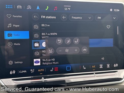 Used 2025 Volkswagen Tiguan SE AWD/4WD image 18
