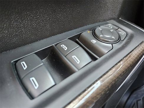 Used 2021 Chevrolet Silverado 1500 RST image 32