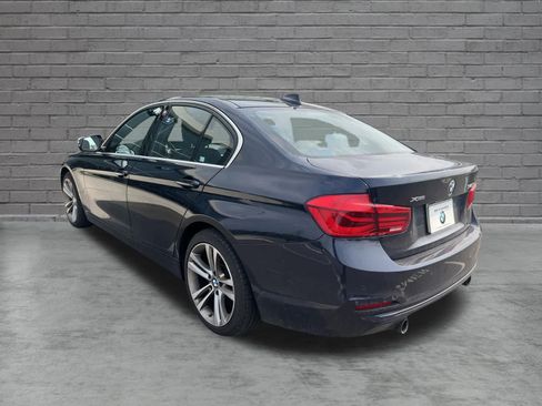 Used 2017 BMW 340i xDrive Sedan AWD/4WD image 7